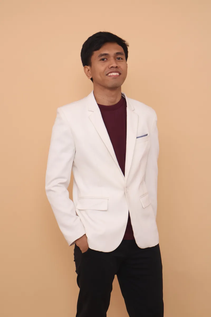 Portrait of Mikey Fabroa, founder of Mikey Markets